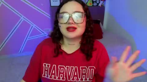 Snapshot of koning_moretti chatting on 06.25.26 camila online show from 06.25.26