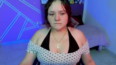 Snapshot of koning_moretti chatting on 07.16.26 camila online show from 07.16.26