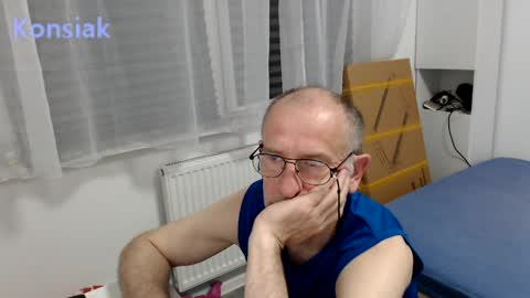 Komsiak online show from 05.26.26