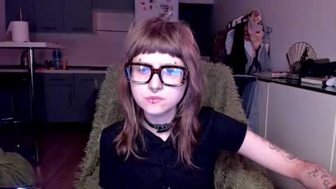 Snapshot of kortny_yo chatting on 11.21.25 Kortny online show from 11.21.25