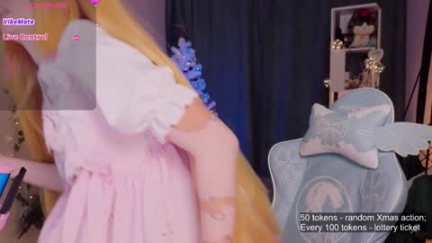 Snapshot of koshkasenpai chatting on 12.14.24 koshkasenpai online show from 12.14.24