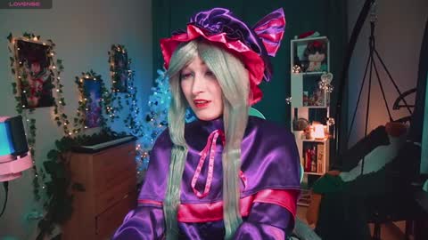 Snapshot of koshkasenpai chatting on 12.20.24 koshkasenpai online show from 12.20.24