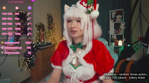 Snapshot of koshkasenpai chatting on 12.24.24 koshkasenpai online show from 12.24.24