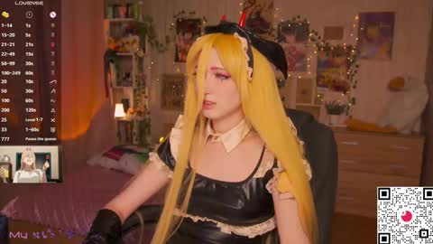 Snapshot of koshkasenpai chatting on 12.04.25 koshkasenpai online show from 12.04.25