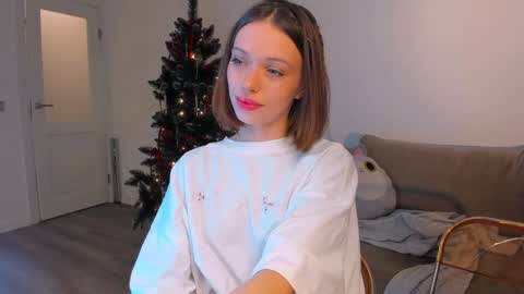 Snapshot of kossie_ chatting on 12.08.24 kossie_ online show from 12.08.24