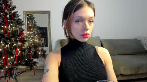 Snapshot of kossie_ chatting on 12.20.24 kossie_ online show from 12.20.24