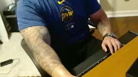 Snapshot of kp253 chatting on 10.10.25 KP online show from 10.10.25