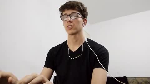 Snapshot of kpo10 chatting on 12.20.24 Facu online show from 12.20.24