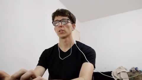 Snapshot of kpo10 chatting on 12.25.24 Facu online show from 12.25.24