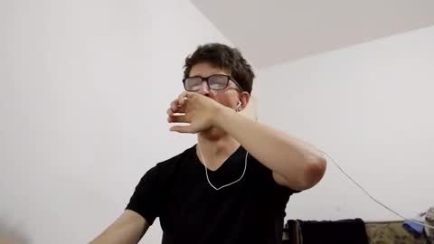 Snapshot of kpo10 chatting on 12.27.24 Facu online show from 12.27.24