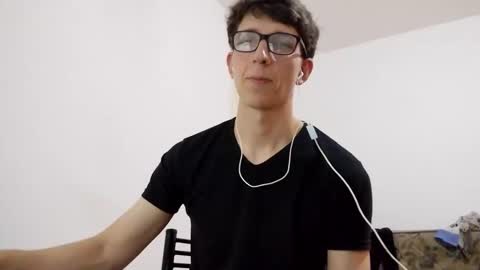 Snapshot of kpo10 chatting on 12.31.24 Facu online show from 12.31.24