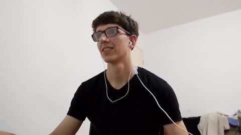 Snapshot of kpo10 chatting on 01.01.25 Facu online show from 01.01.25