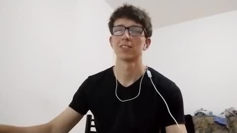 Snapshot of kpo10 chatting on 01.04.25 Facu online show from 01.04.25