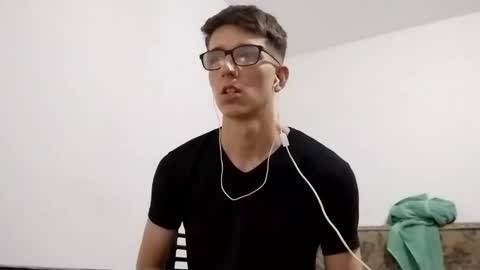 Snapshot of kpo10 chatting on 01.10.25 Facu online show from 01.10.25