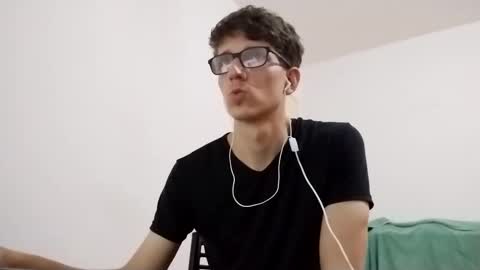 Snapshot of kpo10 chatting on 03.04.25 Facu online show from 03.04.25