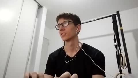 Snapshot of kpo10 chatting on 12.05.25 Facu online show from 12.05.25