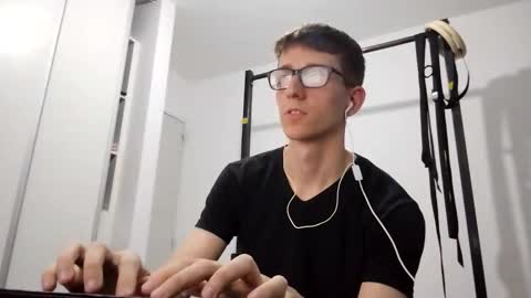 Snapshot of kpo10 chatting on 12.22.25 Facu online show from 12.22.25