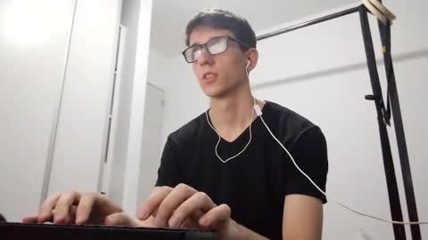 Snapshot of kpo10 chatting on 02.05.26 Facu online show from 02.05.26