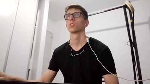 Snapshot of kpo10 chatting on 03.21.26 Facu online show from 03.21.26