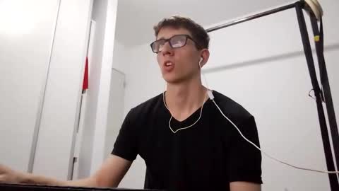 Snapshot of kpo10 chatting on 03.30.26 Facu online show from 03.30.26