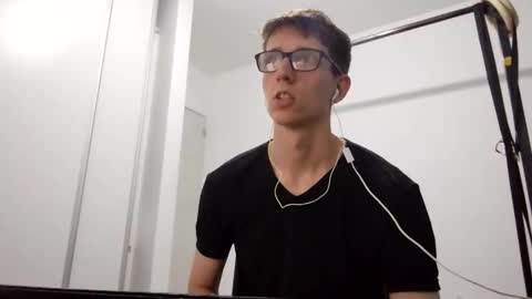 Snapshot of kpo10 chatting on 04.05.26 Facu online show from 04.05.26