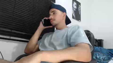 Snapshot of kratoswolf chatting on 12.14.25 kratoswolf online show from 12.14.25