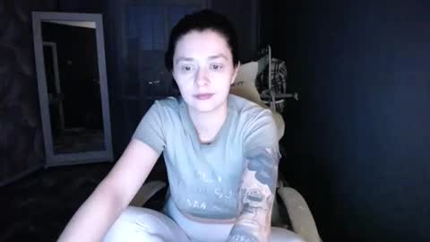 Snapshot of kris_again chatting on 03.10.25 Kris online show from 03.10.25