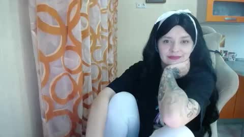 Snapshot of kris_again chatting on 09.26.25 Kris online show from 09.26.25