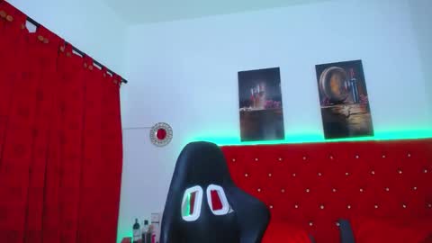 kriss_sweetboobs online show from 01.29.25