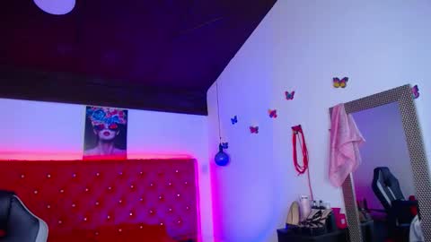 kriss_sweetboobs online show from 11.05.25