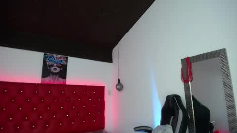kriss_sweetboobs online show from 05.18.26