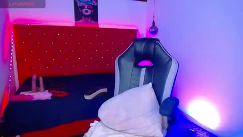 kriss_sweetboobs online show from 06.05.26
