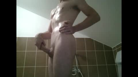 Snapshot of krissifitboy_xxx chatting on 12.14.24 krissifitboy_xxx online show from 12.14.24