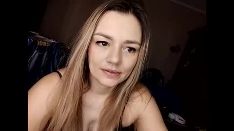 Snapshot of krisssexi chatting on 12.17.24 KrissSexi online show from 12.17.24