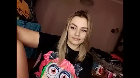 Snapshot of krisssexi chatting on 02.12.25 KrissSexi online show from 02.12.25