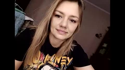 Snapshot of krisssexi chatting on 02.21.25 KrissSexi online show from 02.21.25