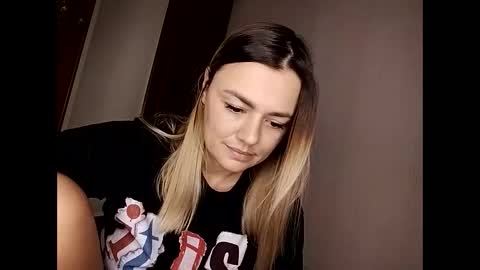 KrissSexi online show from 11.17.25