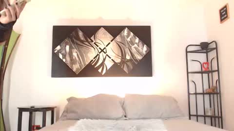 Andrea online show from 10.21.25