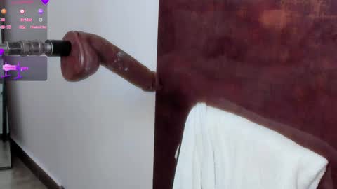 Snapshot of kristal_blond chatting on 02.20.25   online show from 02.20.25