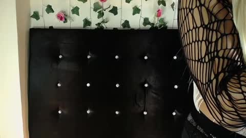 kristal_queen01 online show from 04.25.26