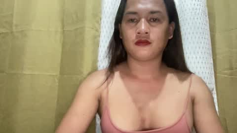 Snapshot of kristalheart chatting on 03.10.25 krunchee online show from 03.10.25