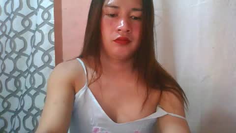 Snapshot of kristalheart chatting on 10.23.25 krunchee online show from 10.23.25