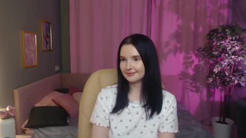 Snapshot of kristen_belll chatting on 03.27.26 Sophia online show from 03.27.26