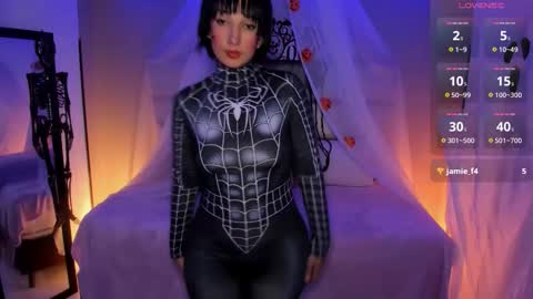 Snapshot of kristen_kassi chatting on 10.17.25 Kristen online show from 10.17.25