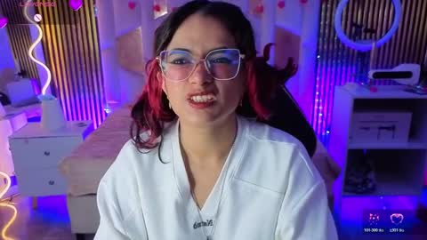 kristen_tay online show from 04.01.26