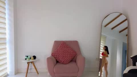 Snapshot of kristennblue_ chatting on 09.30.25 Kris online show from 09.30.25