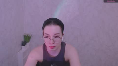 Snapshot of kristenx_x chatting on 03.06.26 Kristen online show from 03.06.26