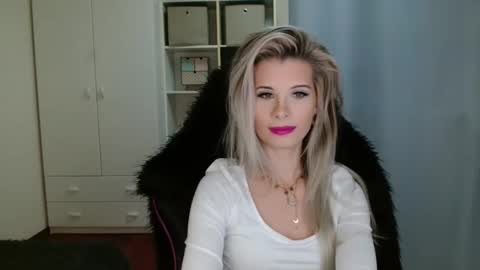 KristineAmore online show from 11.06.25