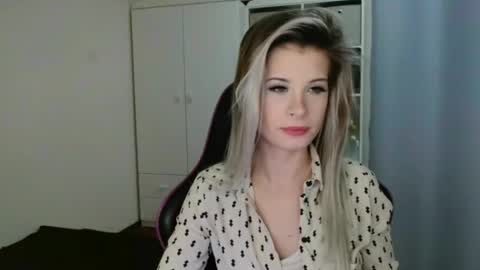 KristineAmore online show from 01.08.26