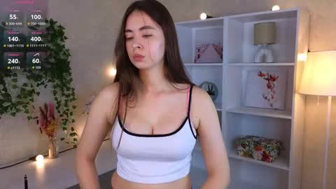 Snapshot of kristinemckerley chatting on 09.09.25 Sofia online show from 09.09.25